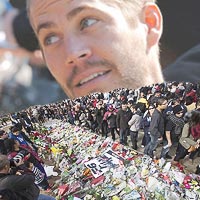 Hoa và nước mắt ngập tràn đám tang Paul Walker