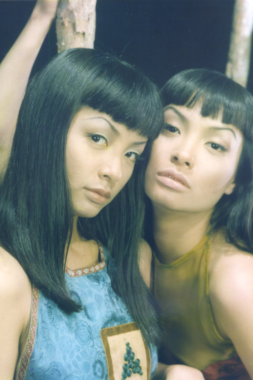 Ảnh thơ bé của cặp mẫu song sinh Hằng - Hạnh - 11