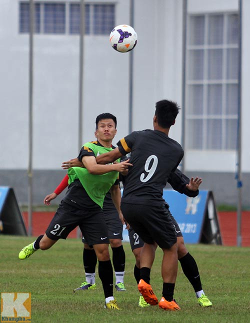 U23 VN-U23 Singapore: Thử thách đầu tiên - 1