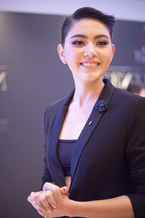 Hotgirl "Tình người duyên ma" nam tính bất ngờ - 8