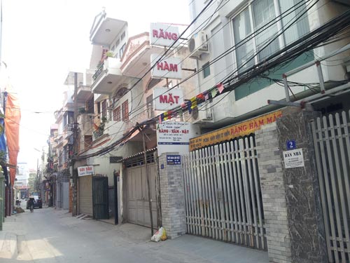 Lấy dụng cụ chữa răng trong bụng bệnh nhân 3 tuổi - 1