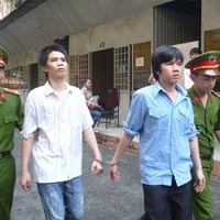 Pháp luật - Y án 2 tên cướp chém người cướp xe tay ga