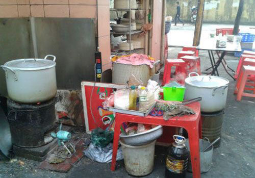 Xót lòng những bữa ăn của cử nhân tương lai - 3