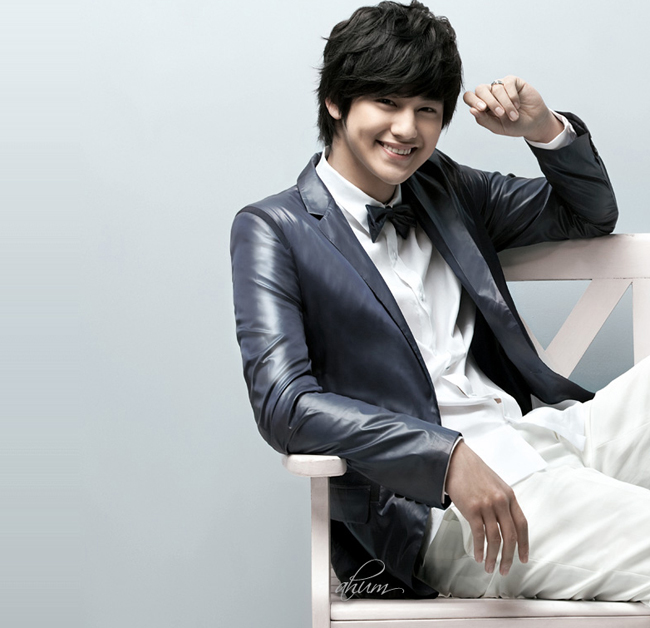 Kim Bum đã, đang và vẫn sẽ là thần tượng của các teen-girl Việt.
