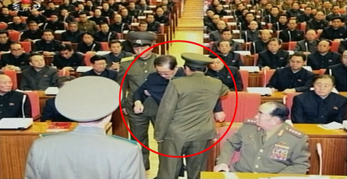 Anh trai Kim Jong-un tự mình dẫn quân đi bắt chú - 2