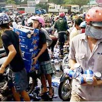 Tin tức trong ngày - Triệu tập 10 người bị tình nghi hôi bia