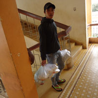 Tin tức trong ngày - “Giang hồ” vào bệnh viện ép bệnh nhân mua cơm