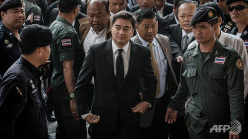 Thái Lan truy tố ông Abhisit tội giết người - 1