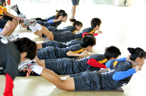 ĐT nữ VN: Không có 2 tỷ, sẵn sàng quyết đấu - 2