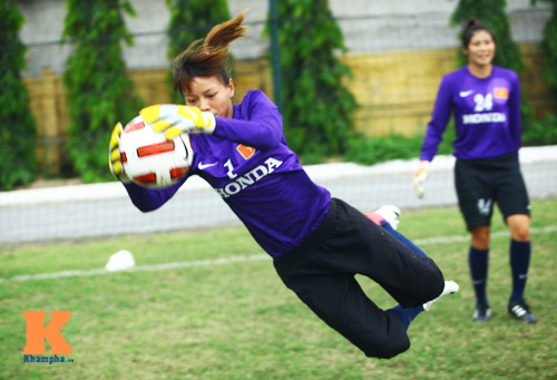 ĐT nữ VN: Không có 2 tỷ, sẵn sàng quyết đấu - 10