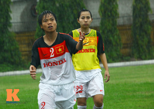 ĐT nữ VN: Không có 2 tỷ, sẵn sàng quyết đấu - 13