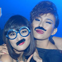 Người mẫu - Hoa hậu - Chà Mi, Mâu Thanh Thủy ngộ nghĩnh khoe râu