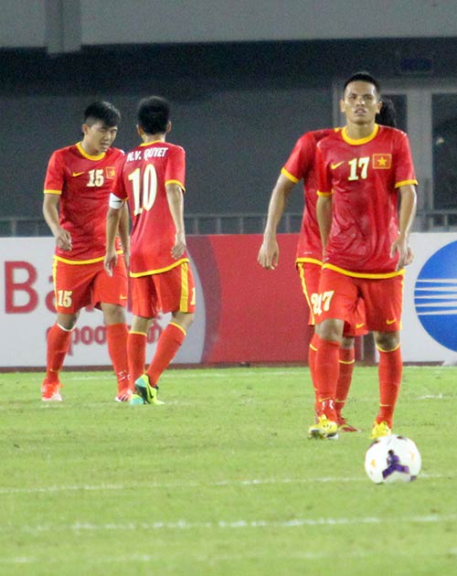 U23 VN: Thấp thỏm vì Quang Hùng nghỉ tập - 1