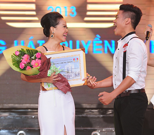 Thí sinh Tiếng hát truyền hình bật khóc phút đăng quang - 6