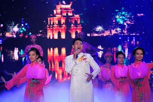 Thí sinh Tiếng hát truyền hình bật khóc phút đăng quang - 5