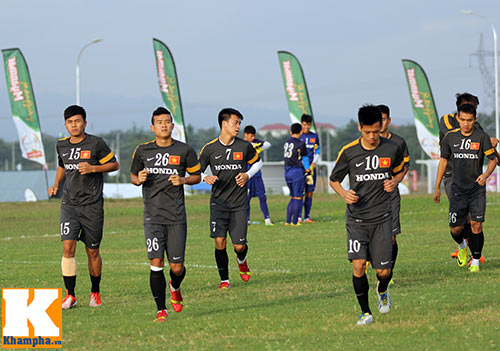 Dốc sức ôn bài, U23 VN quyết thắng U23 Lào - 1