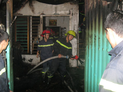 Nhà hàng cháy rụi vì xào nấu khi đang thay gas? - 3