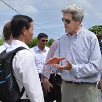 Tin tức trong ngày - Ngoại trưởng Mỹ hứa hỗ trợ VN 17 triệu USD ứng phó biến đổi khí hậu