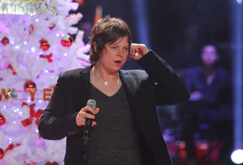 Cô gái 16 tuổi đăng quang Quán quân The Voice - 4