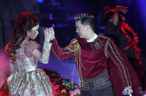 Cô gái 16 tuổi đăng quang Quán quân The Voice - 11