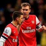 Bóng đá - Ozil bị Mertesacker mắng té tát