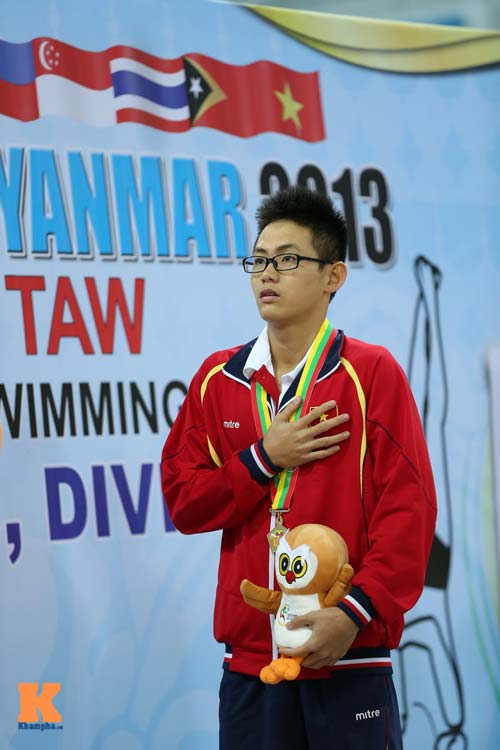 Con bác tài xế vô địch bơi SEA Games 27 - 2