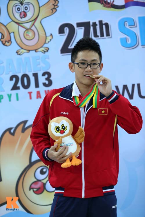 Con bác tài xế vô địch bơi SEA Games 27 - 3