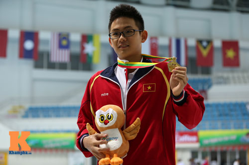 Con bác tài xế vô địch bơi SEA Games 27 - 5