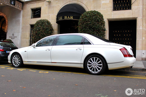 Maybach 62 S Landaulet bất ngờ xuất hiện - 10