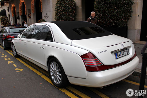 Maybach 62 S Landaulet bất ngờ xuất hiện - 2