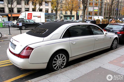 Maybach 62 S Landaulet bất ngờ xuất hiện - 5