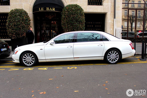 Maybach 62 S Landaulet bất ngờ xuất hiện - 9