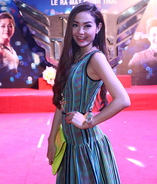 Chi Pu khép nép bên Gil Lê - 17