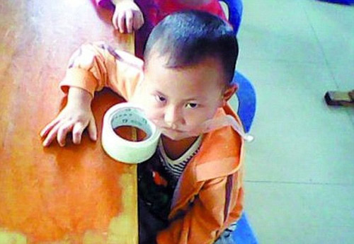 Cảnh tượng bạo hành trẻ ở Trung Quốc - 4
