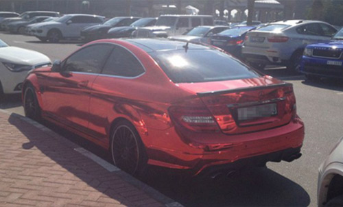 Choáng với dàn siêu xe của sinh viên Dubai - 3