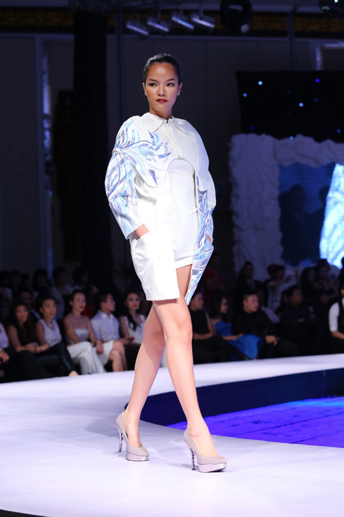 Thời trang Việt với cảm hứng thuần khiết - 19