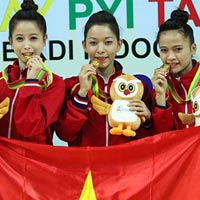 Thể thao - Kiểu cổ vũ "độc" của hot girl taekwondo