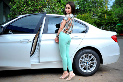 Sao Việt và những chiếc xế ồn ào năm qua - 3