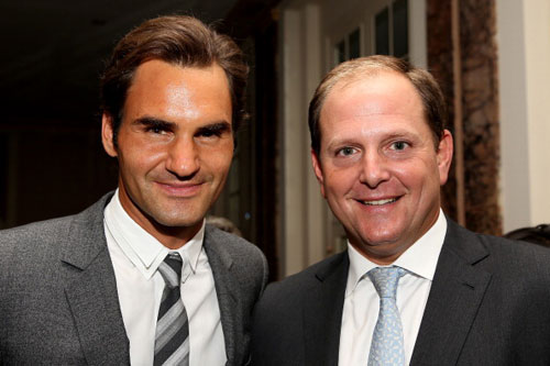 Federer quản lý cho bồ Sharapova - 1