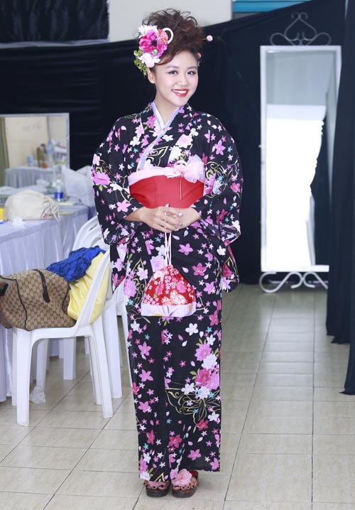 Văn Mai Hương diện kimono lạ mắt - 9