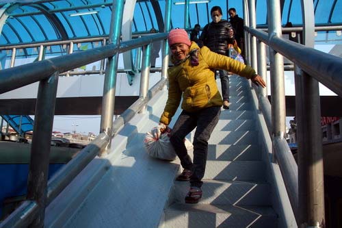 BT Thăng và cầu vượt xây siêu nhanh trong ga HN - 4