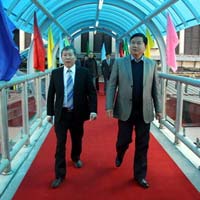 Tin tức trong ngày - BT Thăng và cầu vượt xây siêu nhanh trong ga HN