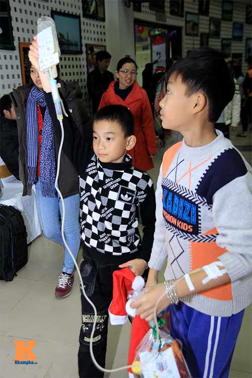 Noel sớm của các bệnh nhi ung thư máu - 9