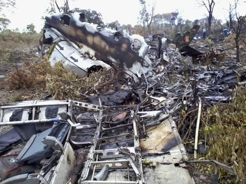 Mozambique: Phi công cố ý đâm máy bay xuống đất - 1