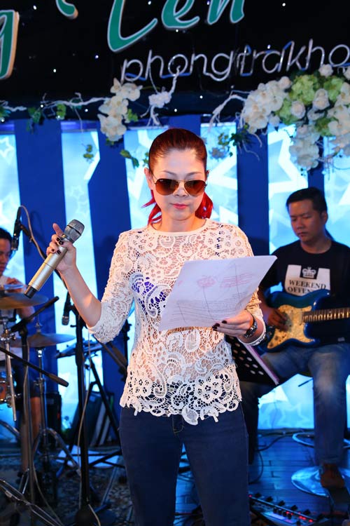 Mr Đàm chân trần tập luyện show Noel - 11