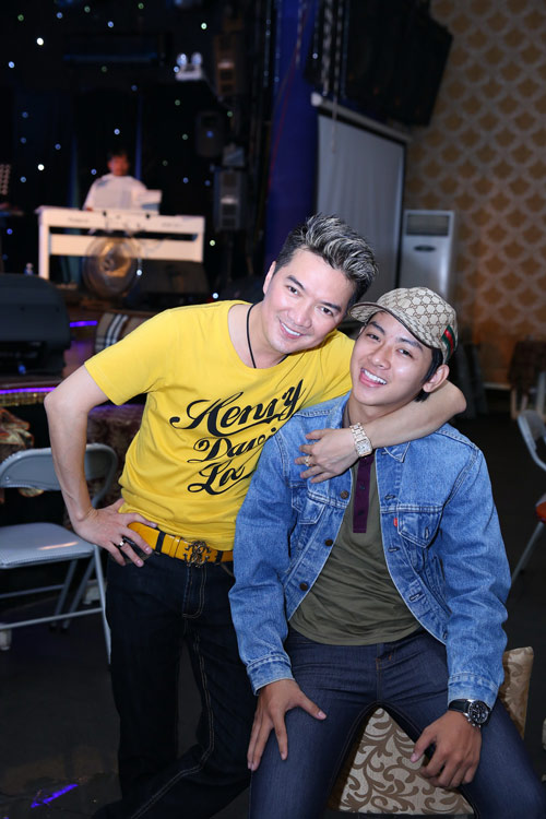 Mr Đàm chân trần tập luyện show Noel - 15