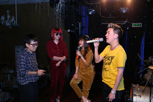 Mr Đàm chân trần tập luyện show Noel - 5