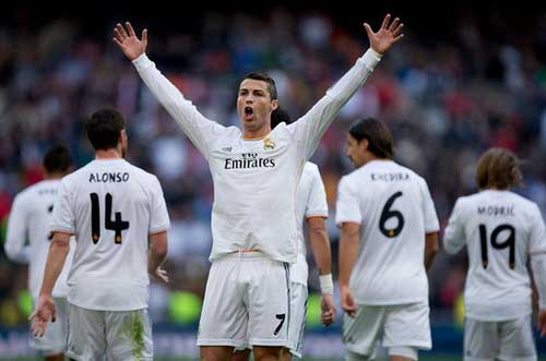 Sát thủ số Một 2013: “Nhà Vua” Ronaldo - 1