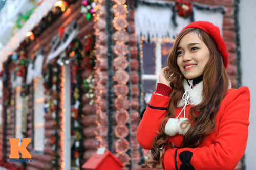 Thiếu nữ Hà thành xinh tươi trên phố Noel - 1