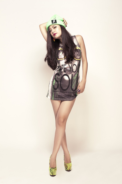 Hoàng Thùy Linh: Ngôi sao hot nhất Vbiz 2013 - 2